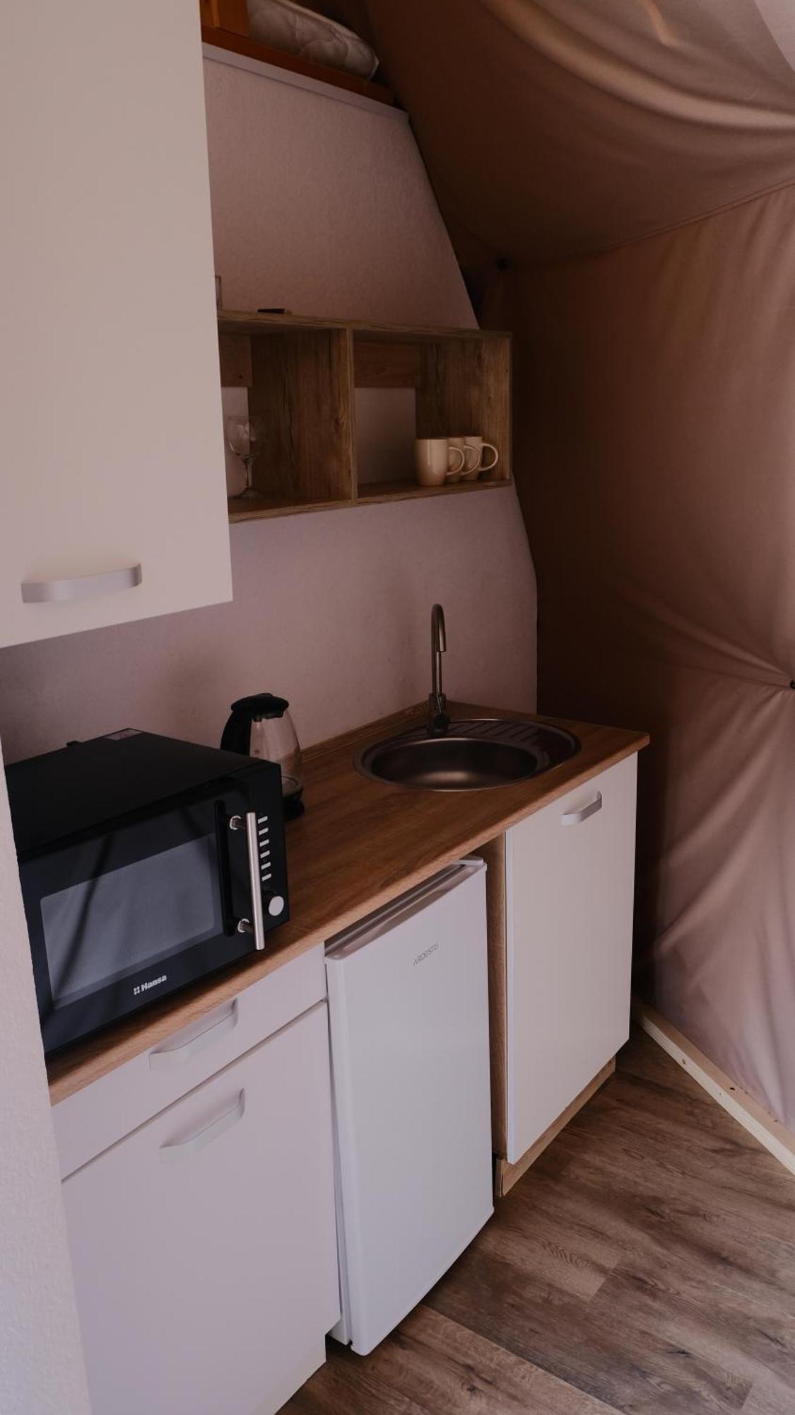 Hotel Глемпінг Де Вайб à Vorokhta Chambre photo