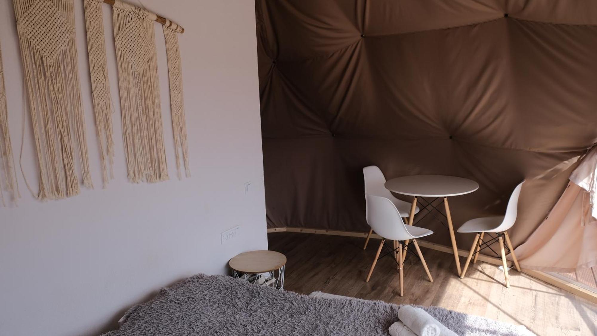 Hotel Глемпінг Де Вайб à Vorokhta Chambre photo