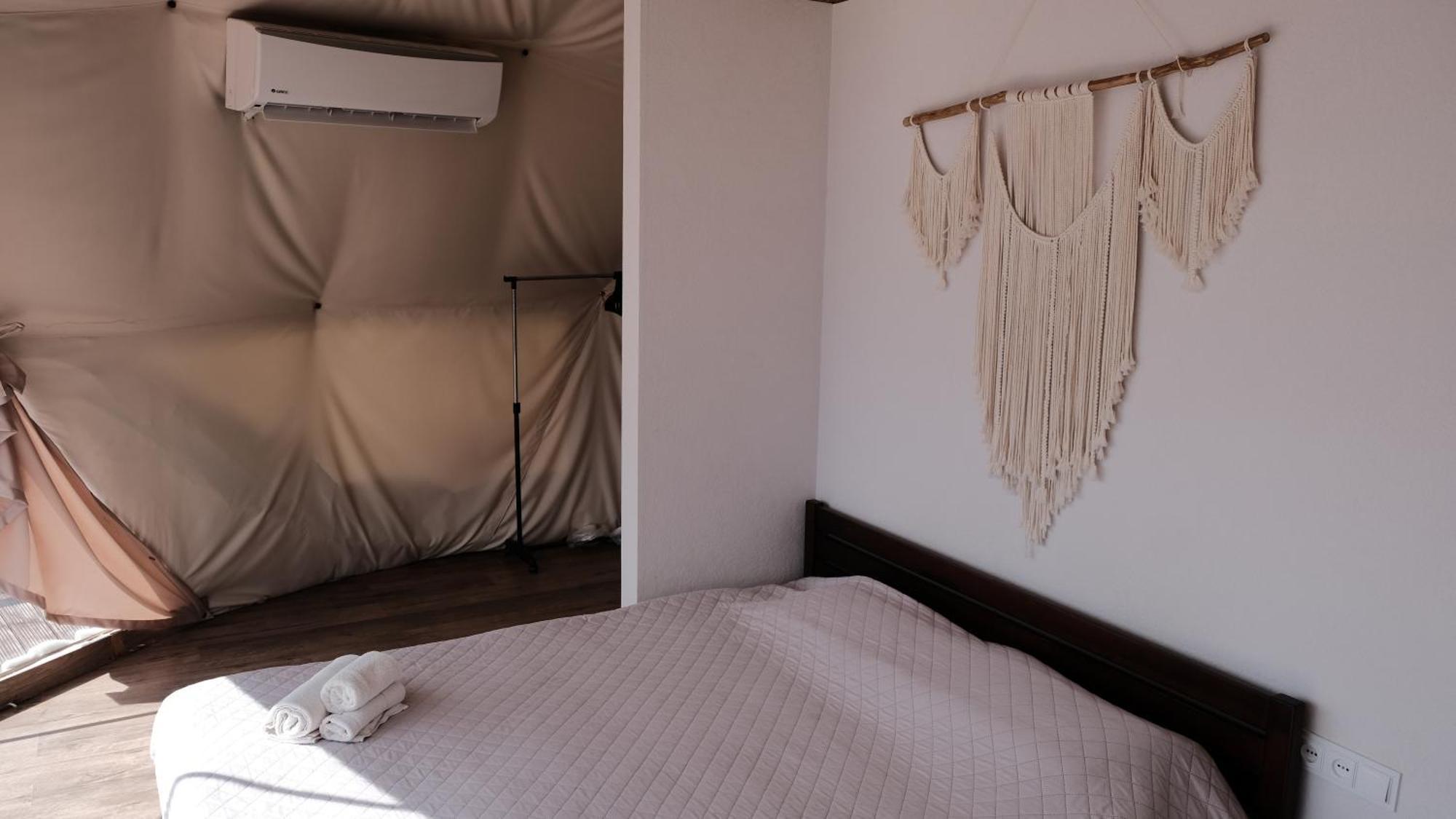 Hotel Глемпінг Де Вайб à Vorokhta Chambre photo