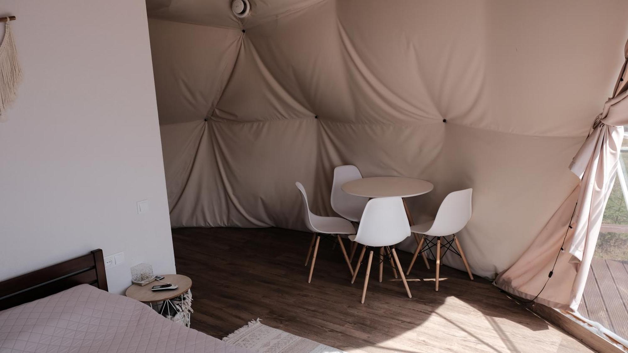 Hotel Глемпінг Де Вайб à Vorokhta Chambre photo